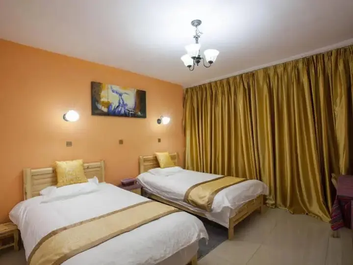 Вэньчуань: Xidu International Youth Hostel