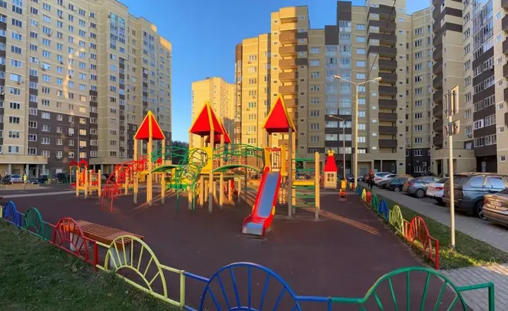 Уют Home (Хоум) на улице Дмитрия Михайлова 1-119 — фото 1