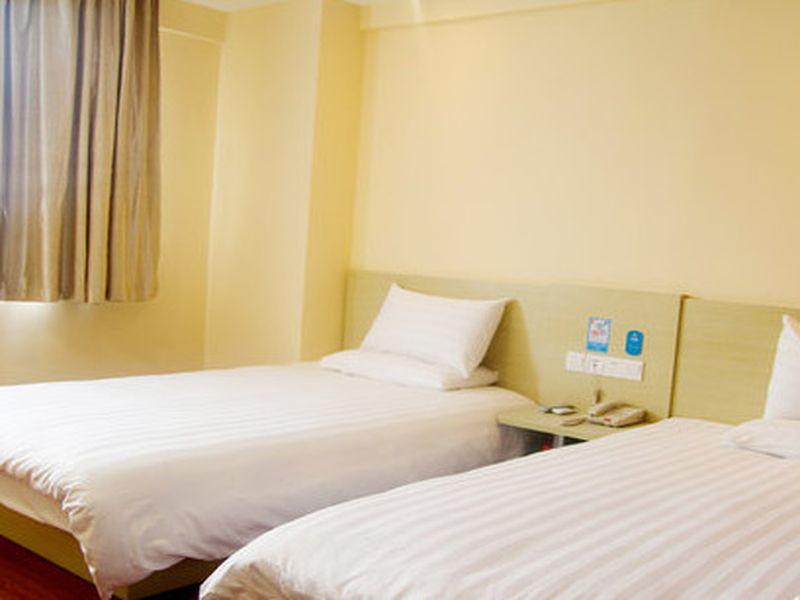 Сямынь: Runting Express Hotel Longhai Shengdi Yage Longchi
