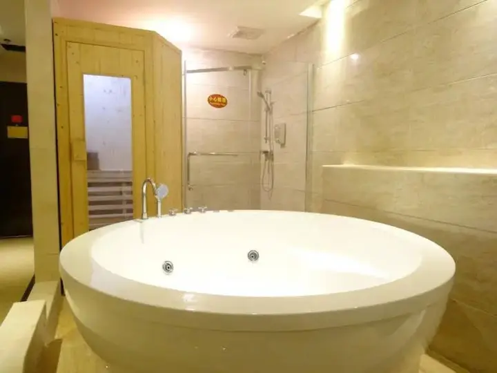 Наньнин: Xilaifeng Hotel