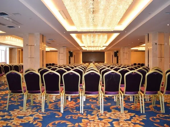 Синин: Fwinchine International Hotel