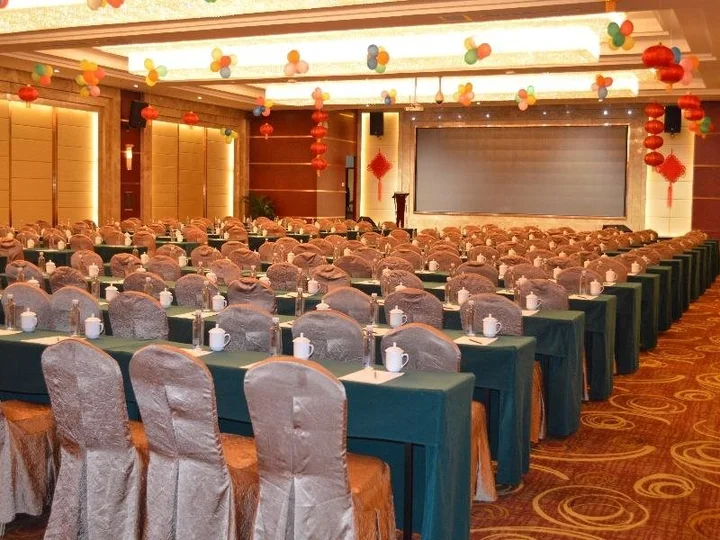 Синин: Fwinchine International Hotel