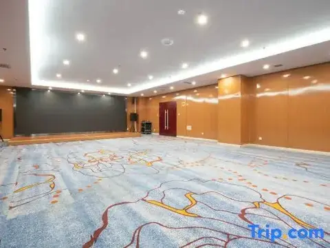 Синин: Fwinchine International Hotel