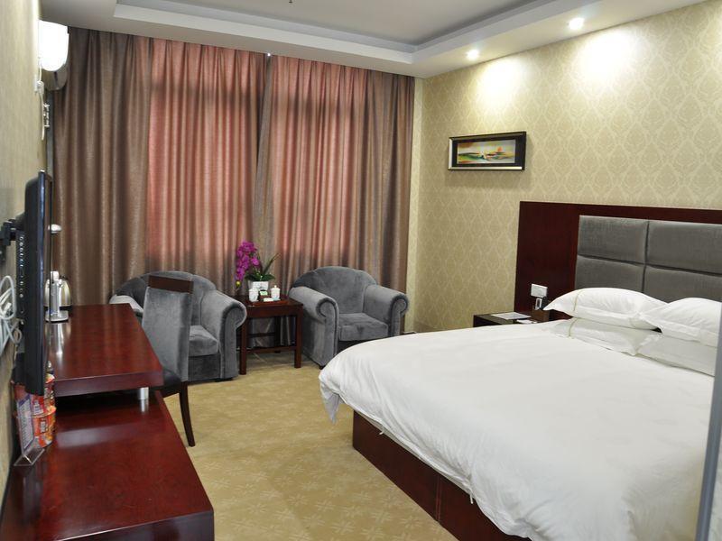 Хэфэй: Ease Hotel (Hefei Wulimiao Subway Station)