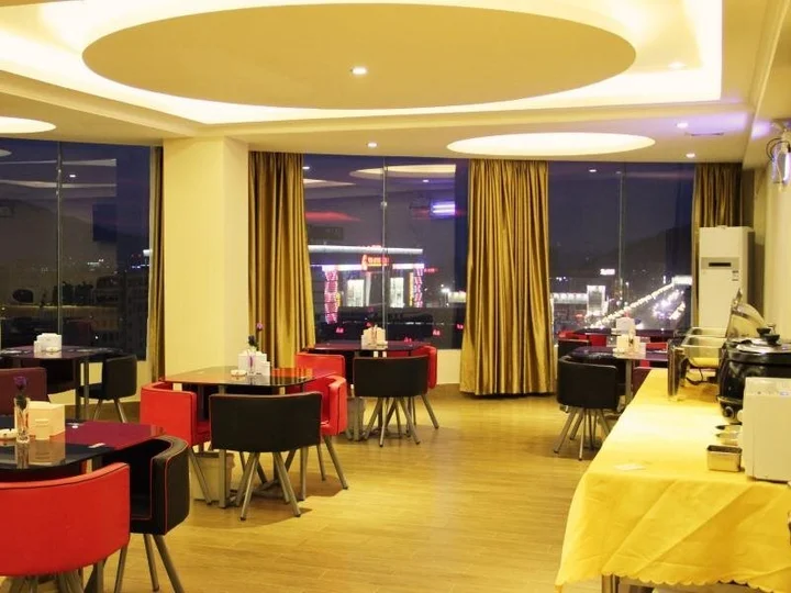 Цзеян: GreenTree Inn Guangdong Jieyang Puning International Garment City Puning Plaza Business Hotel