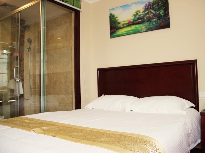 Цзеян: GreenTree Inn Guangdong Jieyang Puning International Garment City Puning Plaza Business Hotel