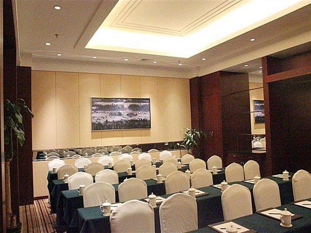 Урумчи: Zhong He Grand Hotel - Urumqi