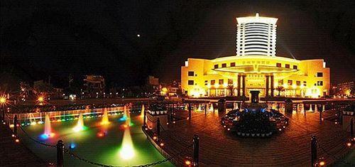 Синъи: Jinzhou Cuihu Hotel Xingyi