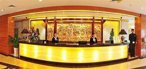 Синъи: Jinzhou Cuihu Hotel Xingyi