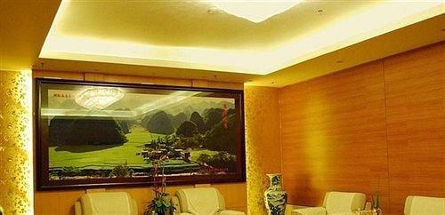 Синъи: Jinzhou Cuihu Hotel Xingyi