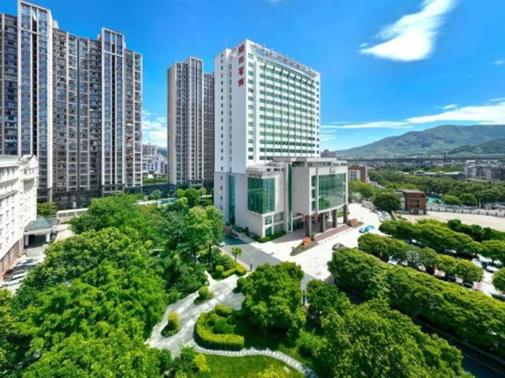 Лунъянь: Min Xi Hotel