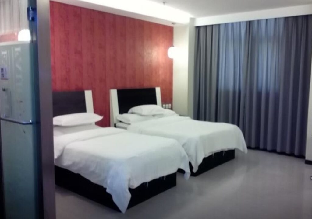 Куньмин: Fairyland Hotel Dongfeng Square - Kunming