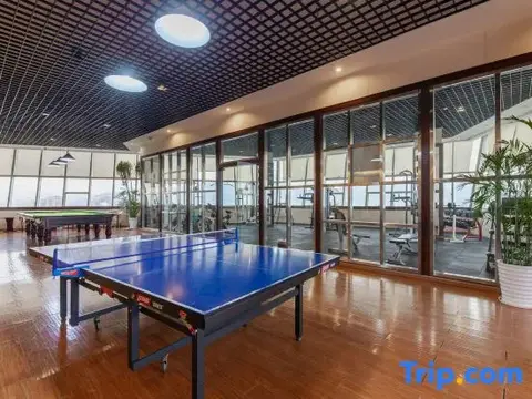 Дунъян: Hengdian World Studios · Guomao Hotel (Qingming Riverside Scene Store)
