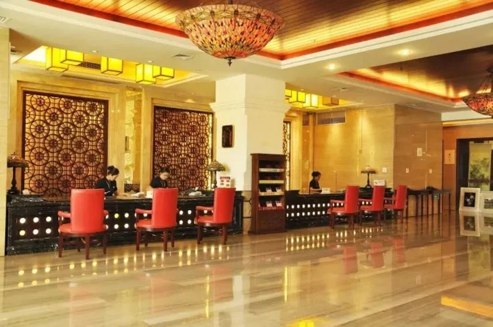Дунъян: Hengdian World Studios · Guomao Hotel (Qingming Riverside Scene Store)
