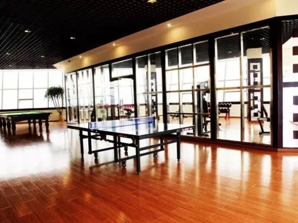 Дунъян: Hengdian World Studios · Guomao Hotel (Qingming Riverside Scene Store)