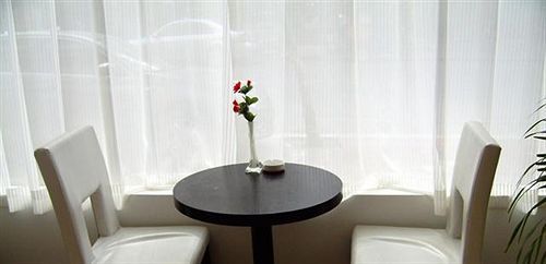 Дунъян: Hengdian Tinghao Hotel