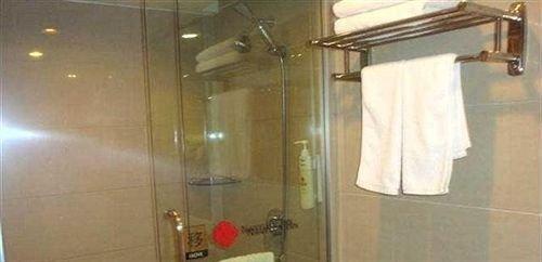 Дунъян: Nanyuan E Home Business Hotel Hengdian Movie and Television