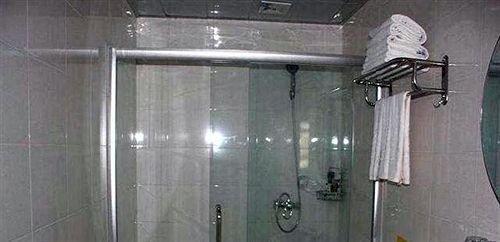 Шэньян: Shenyang Guangda Express Hotel