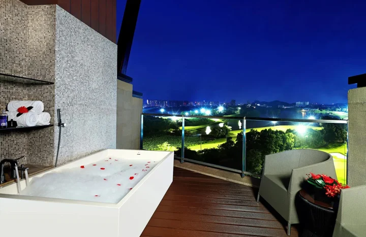 Шэньчжэнь: Shenzhen Castle Golf Resort