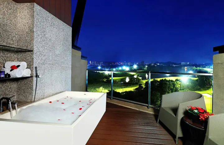 Шэньчжэнь: Shenzhen Castle Golf Resort