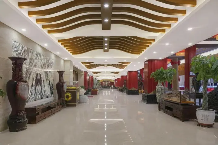 Чжэнчжоу: Dengfeng Chanwu Hotel
