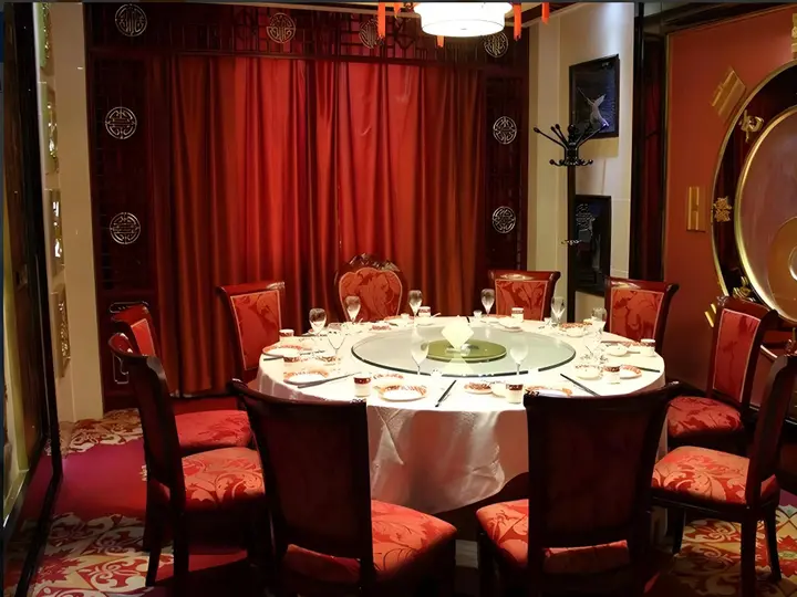 Чжэнчжоу: Dengfeng Chanwu Hotel