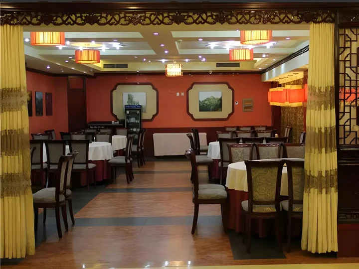 Чжэнчжоу: Dengfeng Chanwu Hotel