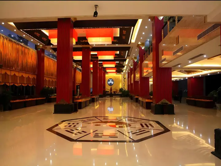 Чжэнчжоу: Dengfeng Chanwu Hotel