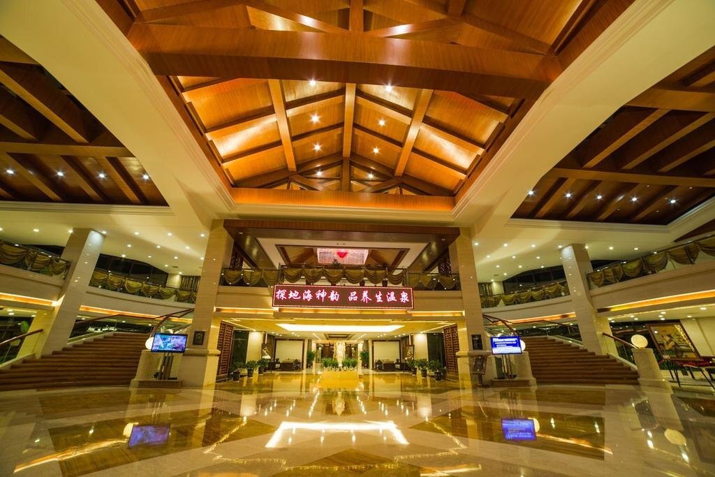 Дэхун: Jing Cheng Earthsea SPA Holiday Center - Ruili