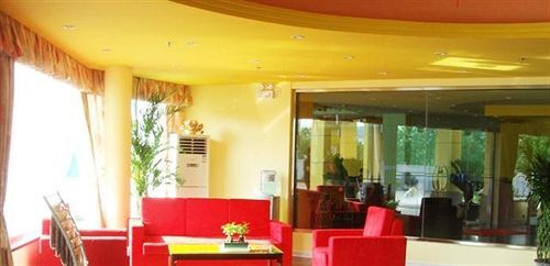 Хуаншань: Home Inn Yingbin Avenue