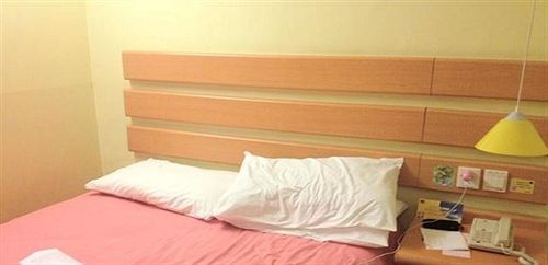 Шэньян: Homeinn Hotel (Shenyang Provincial People's Hospital Wuai Market)