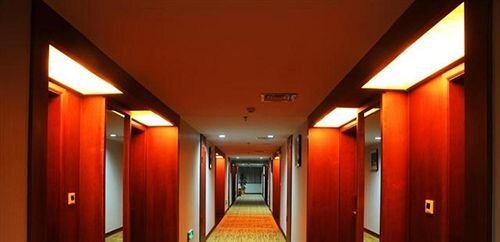 Шаоян: Zixin Hotel (Shaoyang High-speed Railway Station Central Hospital)