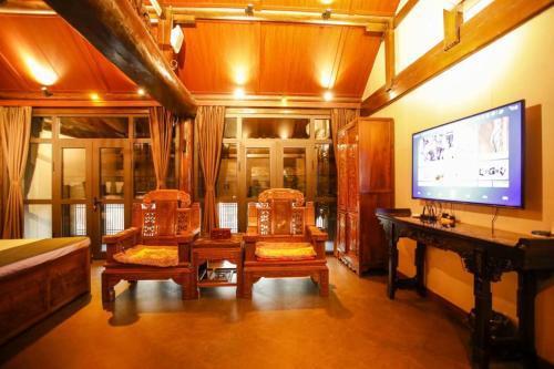 Цзиньчжун: New Dragon Gate Guest House