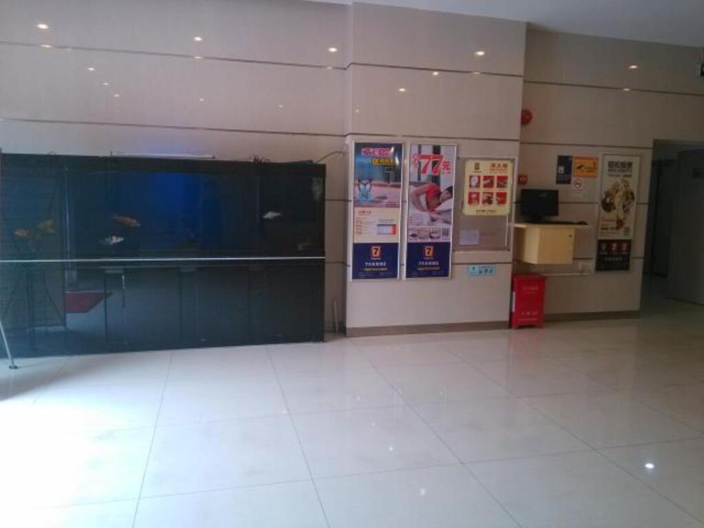 7 Days Inn Foshan Jihua Yuan Metro Station Branch — фото 1