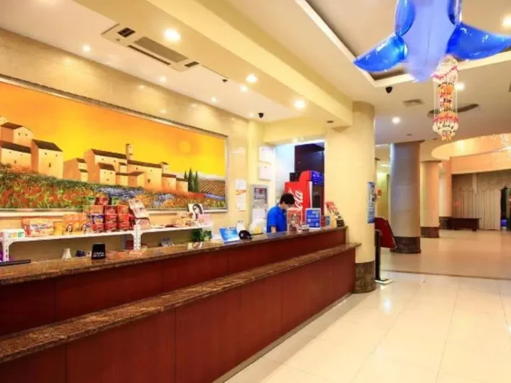 Жичжао: Hanting Hotel Rizhao Bus Station Branch