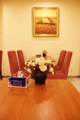 Баоцзи: Hanting Hotel Baoji Gaoxin Railyway South Station