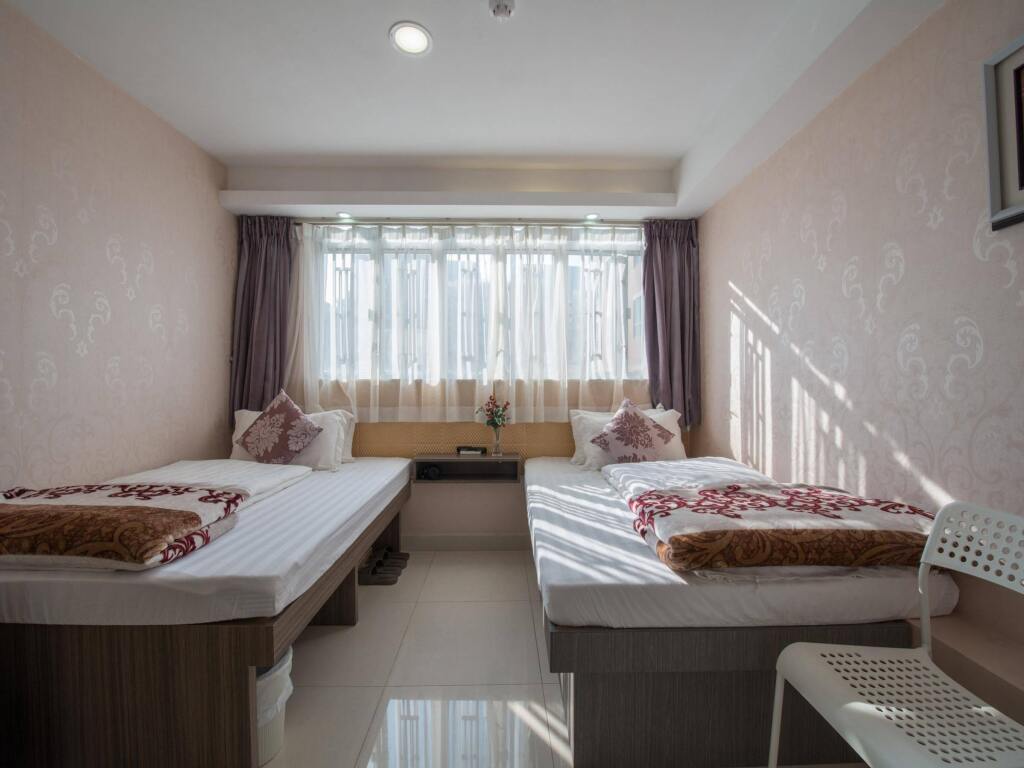 Гонконг: Coral Inn