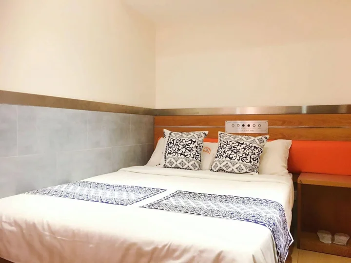 Гонконг: Dadol Hotel