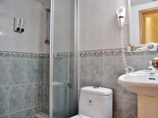Гонконг: Dadol Hotel