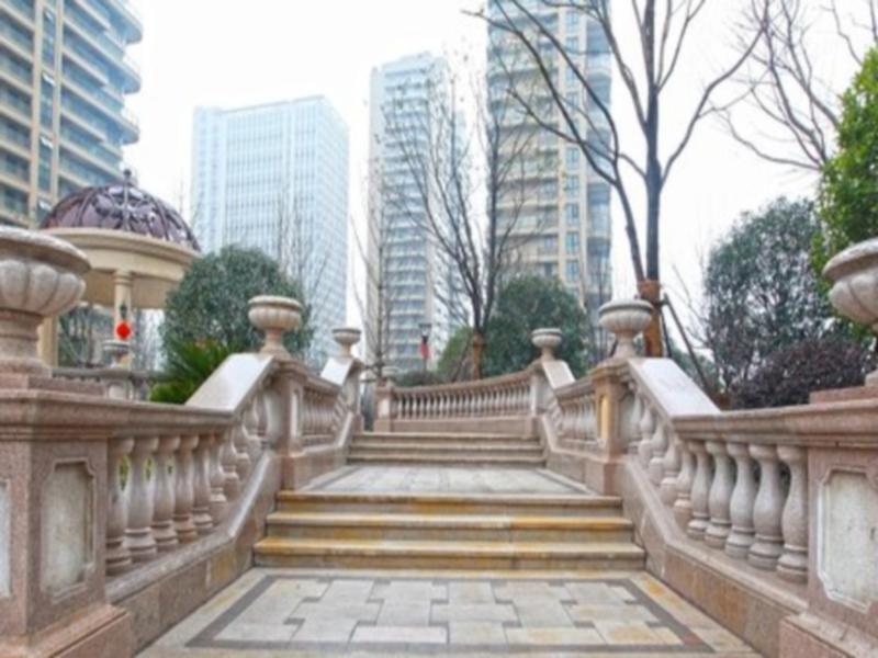 Дунъян: South River of Sweetom Hotels Tujias HengDian Zhejiang
