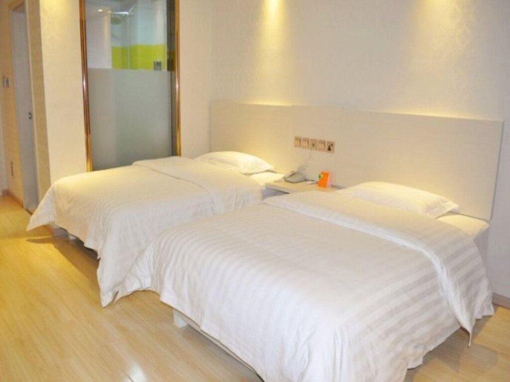 Шангри-Ла: 7 Days Inn Shangri-La Ancient City