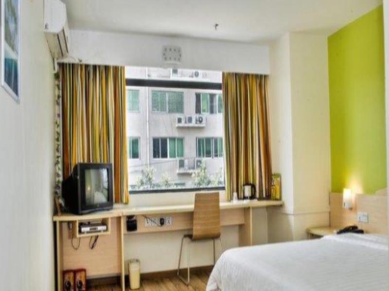 Лоян: 7 Days Inn Luoyang Zhongzhou Luming Tang Scenic