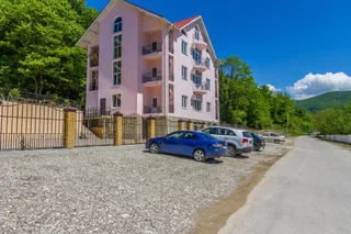 Дедеркой: Guest House Triumph