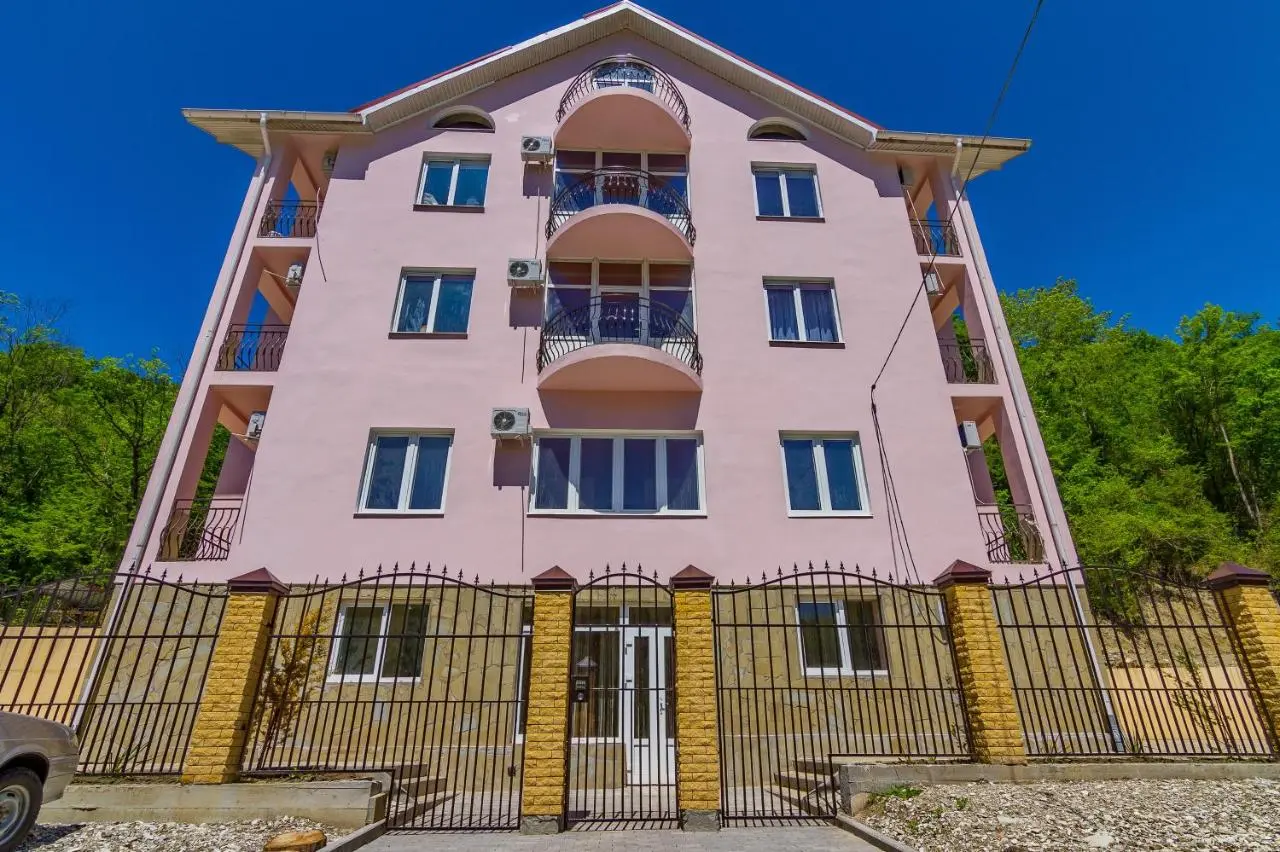 Дедеркой: Guest House Triumph