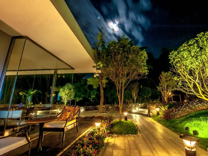 Яншо: Courtyard Hotel - Yulong River Branch