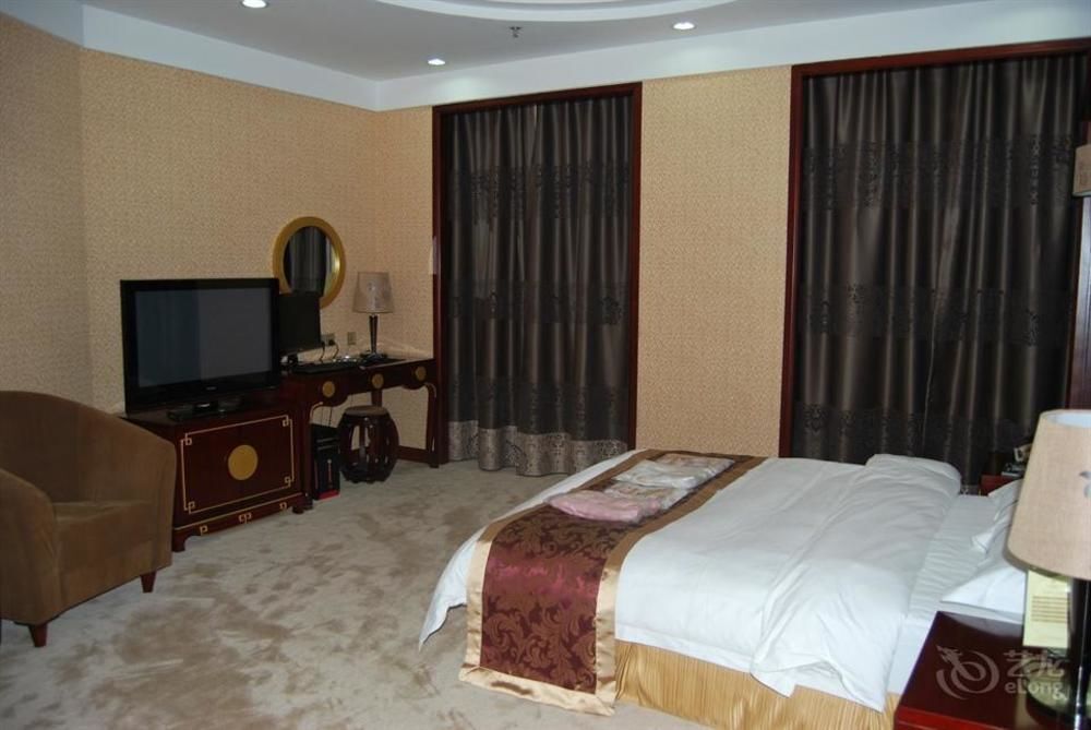 Люян: Lvliang Double Yu The Holiday Hotel