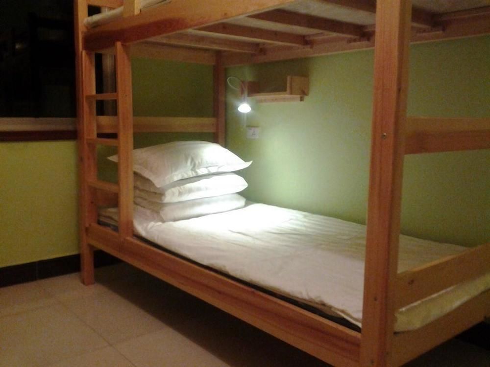 Вэйнань: Huayi Youth Hostel