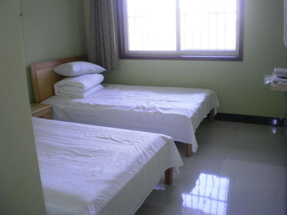 Вэйнань: Huayi Youth Hostel