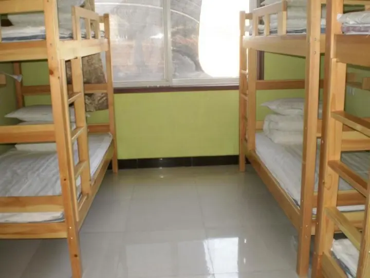 Вэйнань: Huayi Youth Hostel