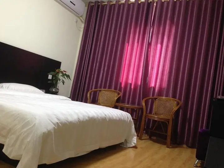 Цзинин: City 118 Chain Hotel Yanzhou huochezhan Xinglong Temple